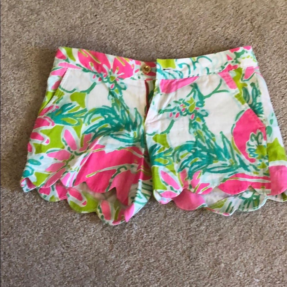 Lilly Pulitzer floral buttercup shorts